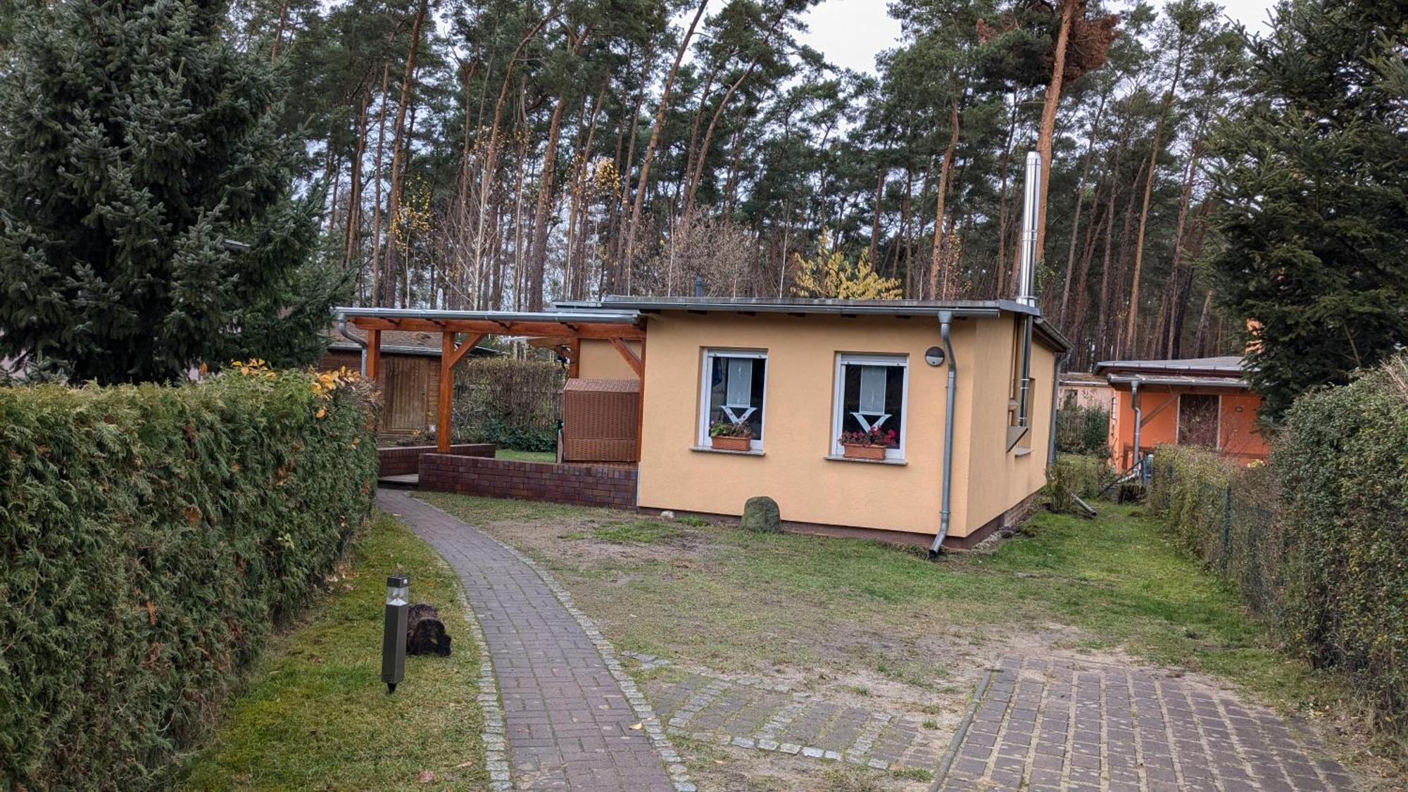 Ferienhäuser Golinski mit Kamin und umzäutem Grundstück am Neuendorfer See Alt Schadow Exterior foto