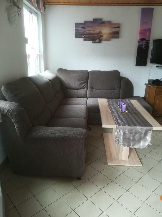 Ferienhäuser Golinski mit Kamin und umzäutem Grundstück am Neuendorfer See Alt Schadow Exterior foto